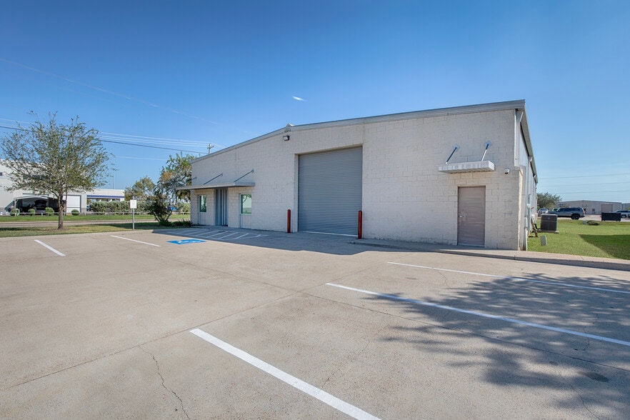 1201 Butler Rd, League City, TX for lease - Building Photo - Image 3 of 32