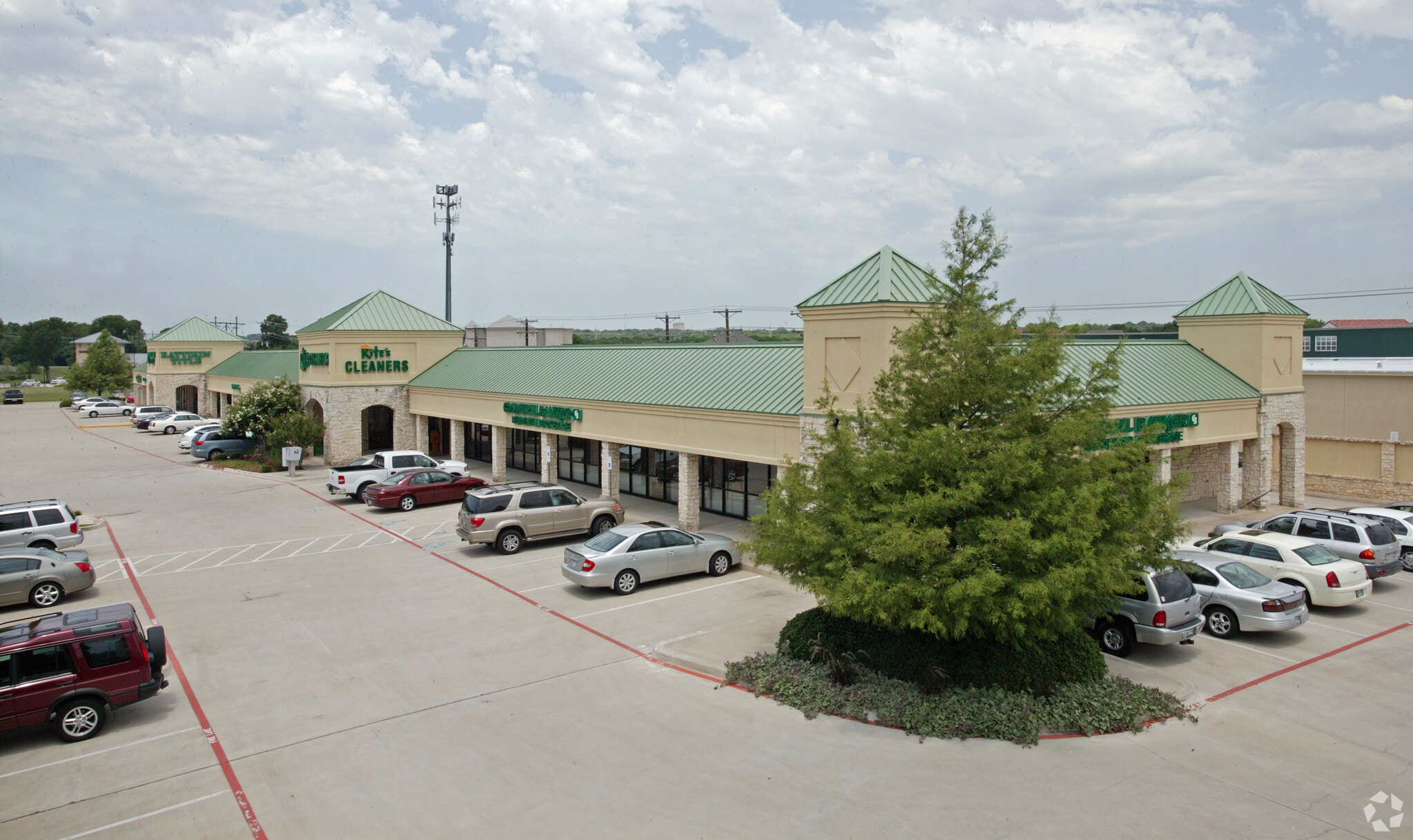 4500-4548 Hartwood Dr, Fort Worth, TX for lease Primary Photo- Image 1 of 5