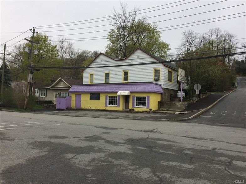 121 Firefighters Memorial Dr, Fort Montgomery, NY for sale - Building Photo - Image 1 of 1