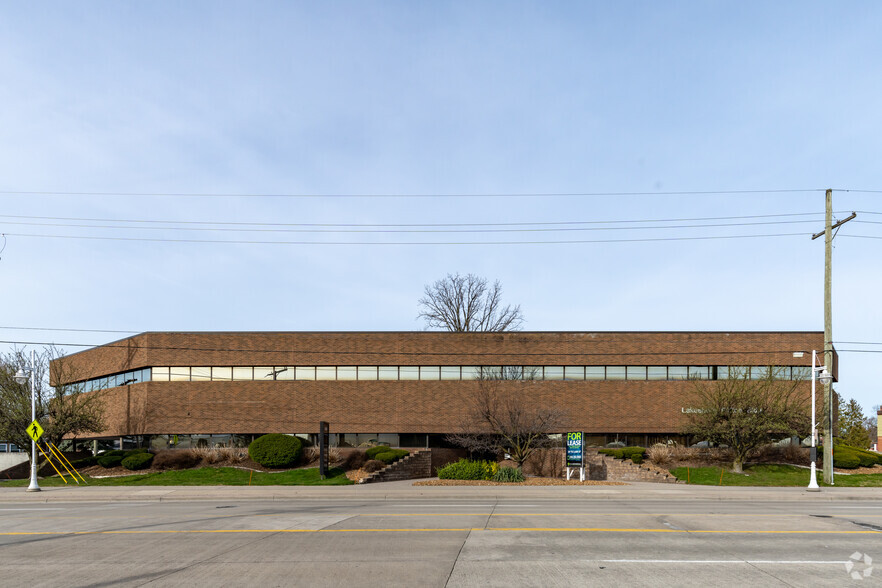 24055 Jefferson Ave, Saint Clair Shores, MI for sale - Building Photo - Image 2 of 8