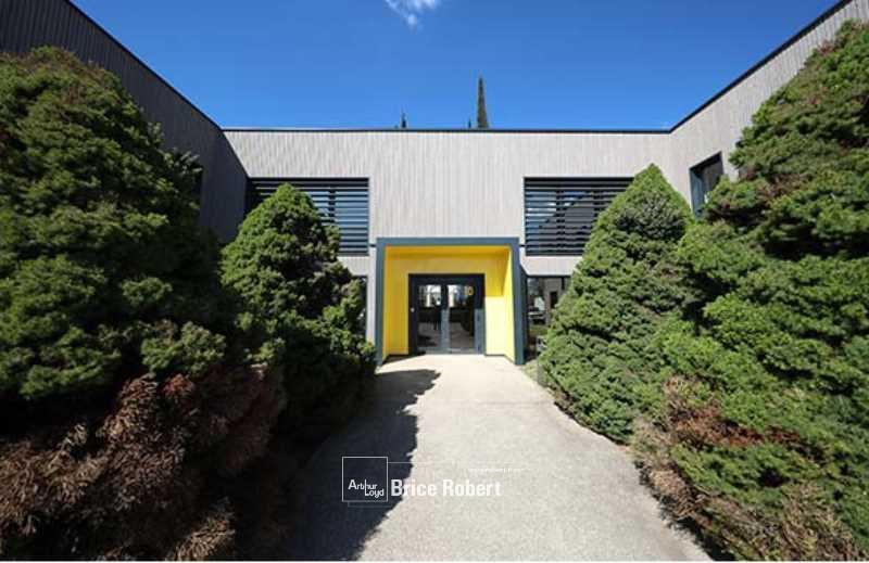 Office in Vénissieux for lease Building Photo- Image 1 of 5