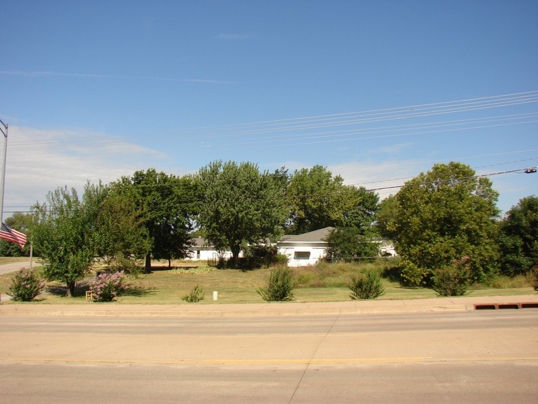 100 Anchor Rd, Grove, OK for sale - Building Photo - Image 1 of 1