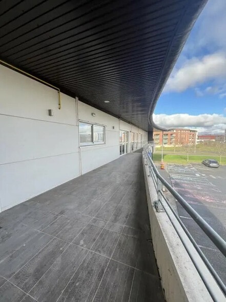 Office in Colomiers for lease - Building Photo - Image 2 of 5