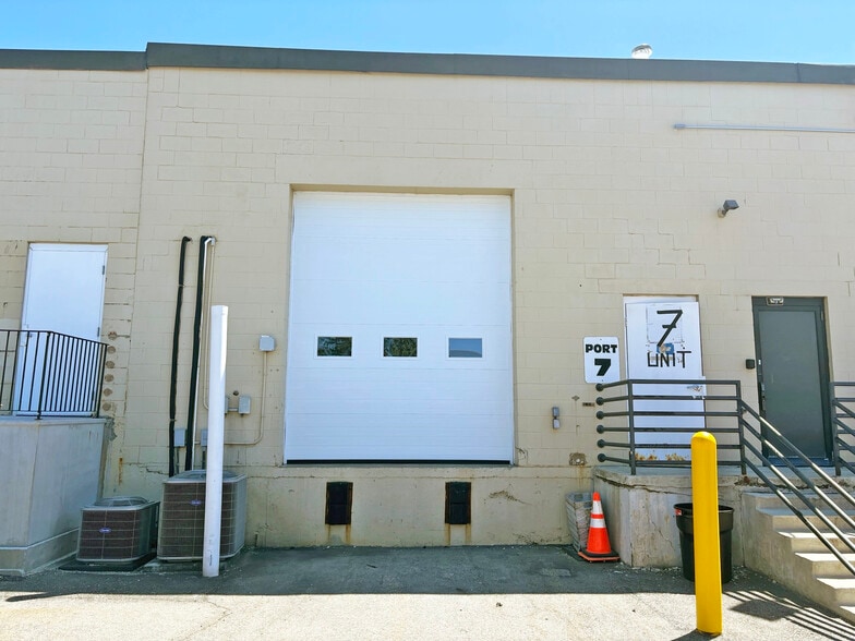 124 Heritage Ave, Portsmouth, NH for lease - Building Photo - Image 2 of 4