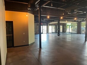 511-519 NW 23rd St, Oklahoma City, OK for lease Interior Photo- Image 1 of 10