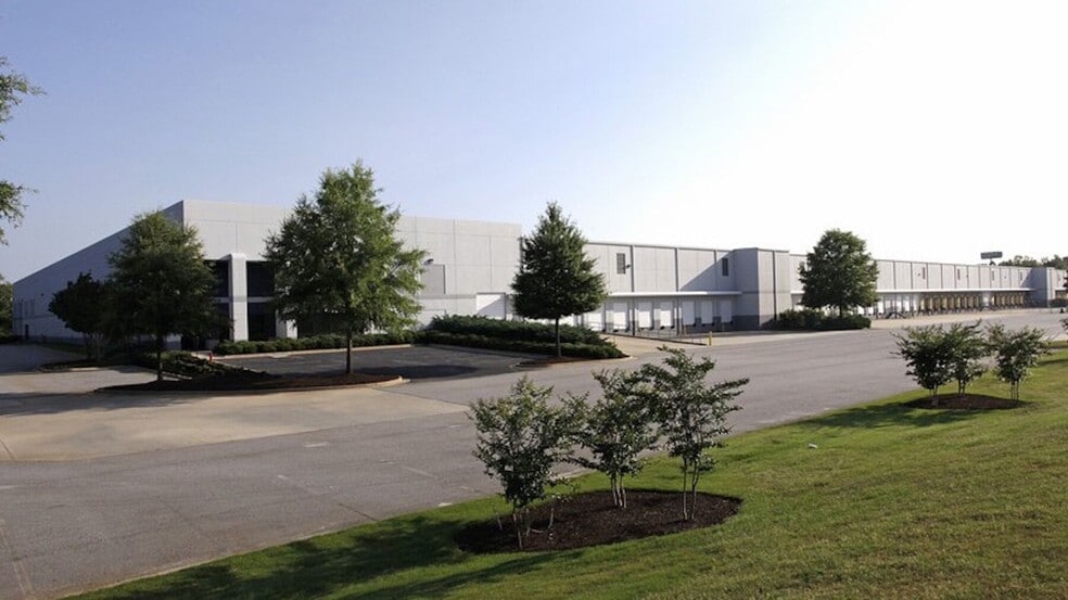 1200 Oakley Industrial Blvd, Fairburn, GA for lease - Building Photo - Image 1 of 7