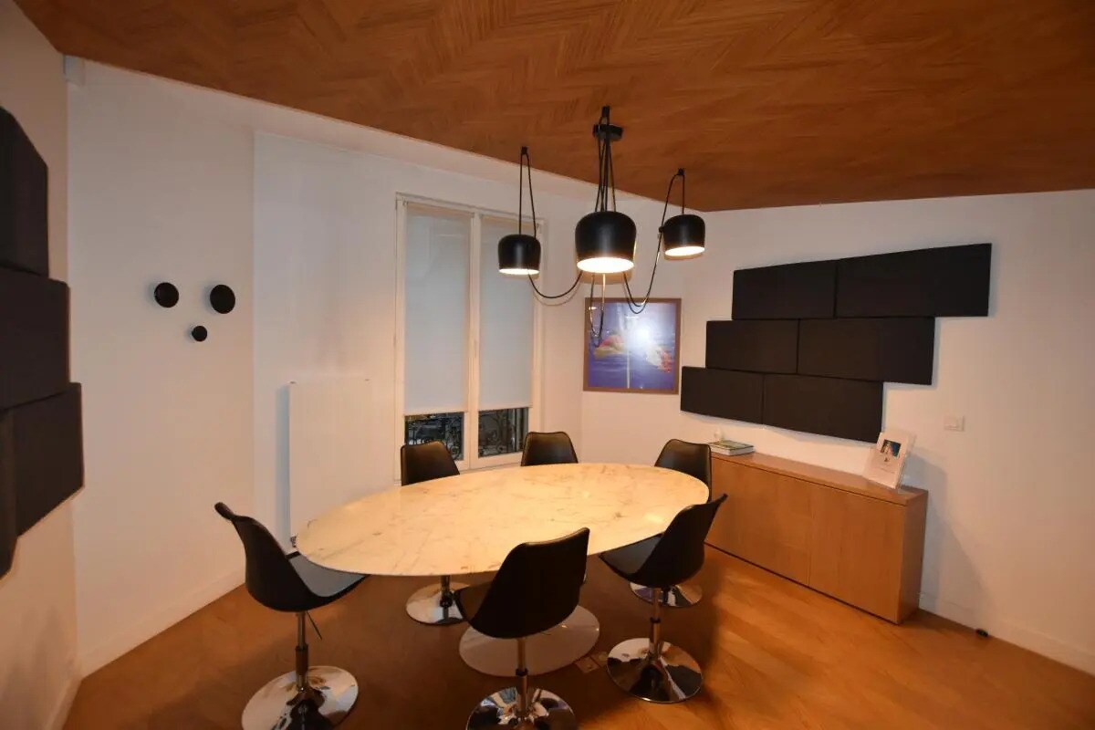 Office in Paris for lease Building Photo- Image 1 of 9