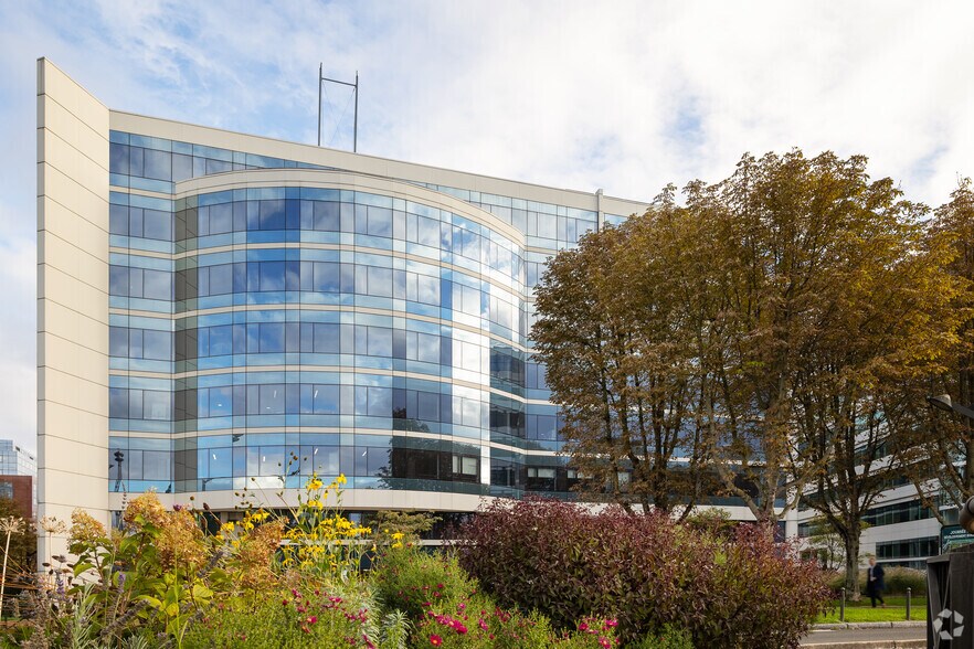 Office in Levallois-Perret for lease - Building Photo - Image 3 of 8