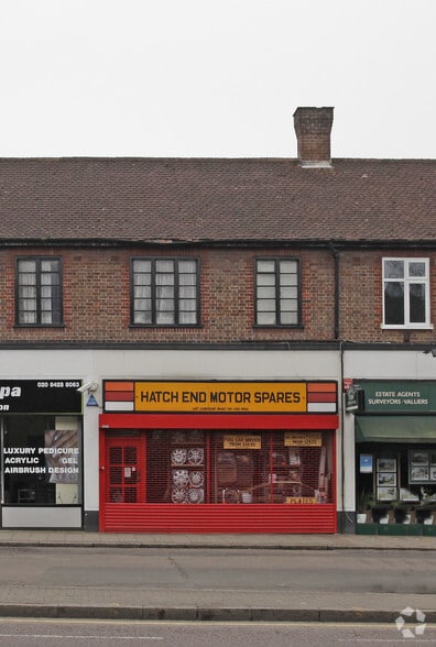 347 Uxbridge Rd, Pinner for sale - Primary Photo - Image 1 of 1