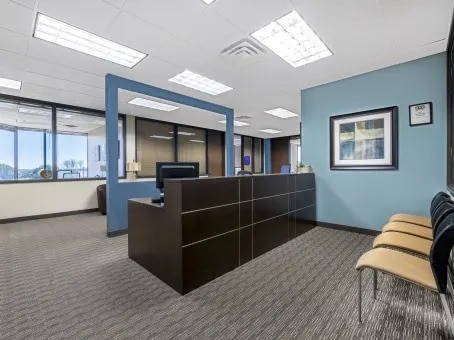 1716 Briarcrest Dr, Bryan, TX for lease - Interior Photo - Image 2 of 8