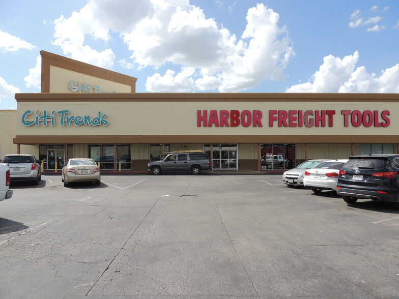 1000-1094 Federal Rd, Houston, TX for lease - Building Photo - Image 3 of 8