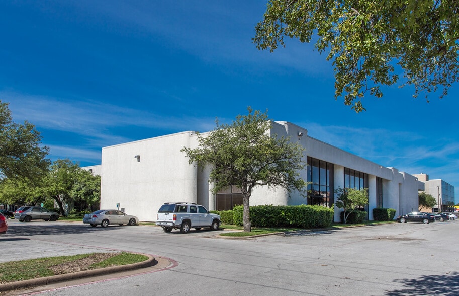 1425 W Pioneer Dr, Irving, TX for lease - Building Photo - Image 3 of 10