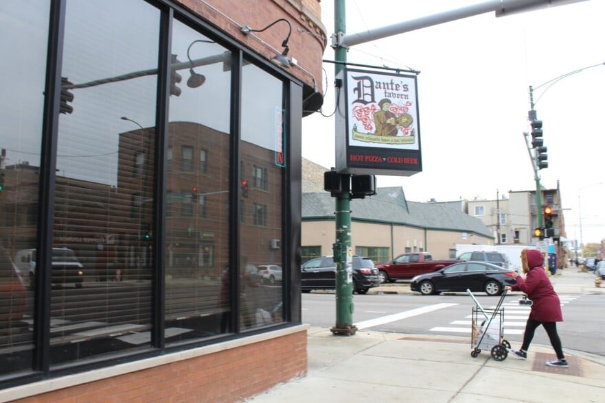 2759 W Augusta Blvd, Chicago, IL for lease - Building Photo - Image 1 of 2