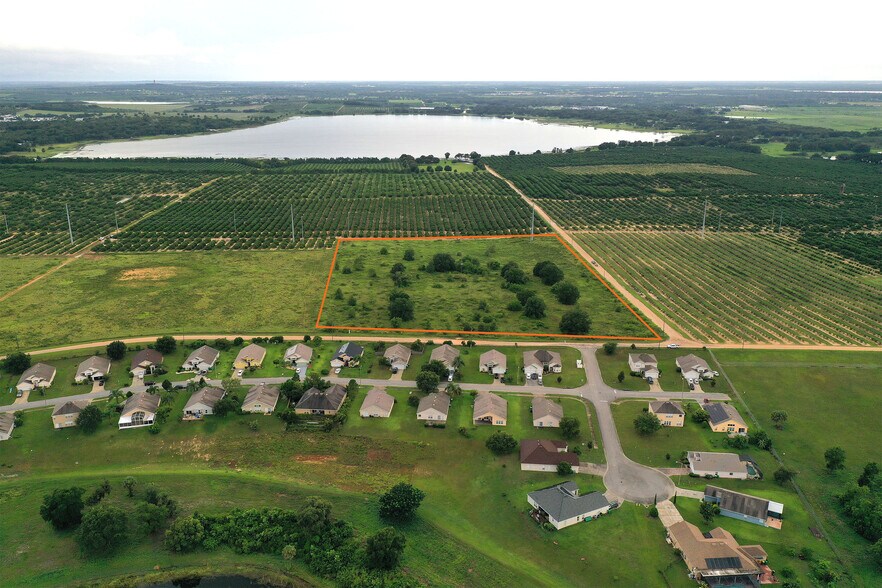 Camp Endeavor Rd, Dundee, FL 33838