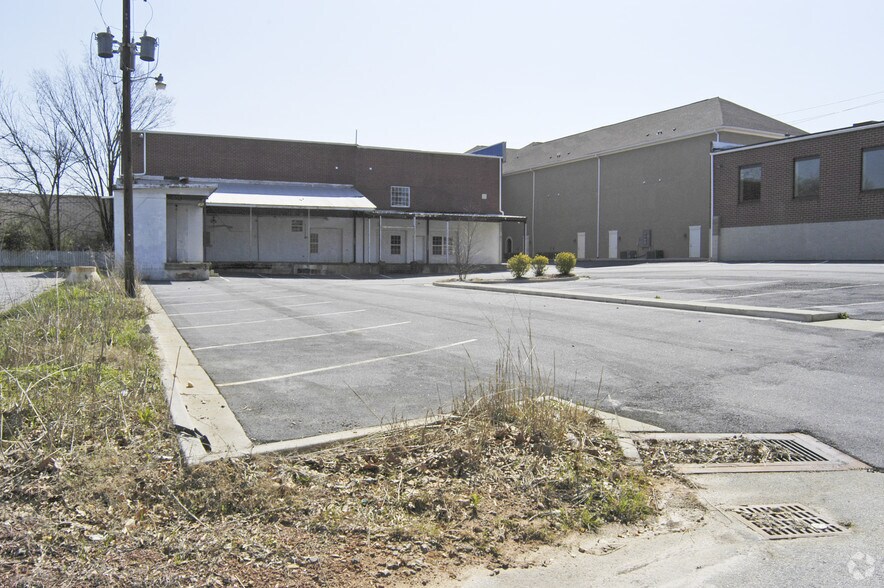 289 Barnes Dr, Carrollton, GA for sale - Primary Photo - Image 1 of 1