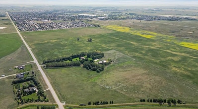 244 George Freeman Trl, Strathmore, AB - AERIAL  map view