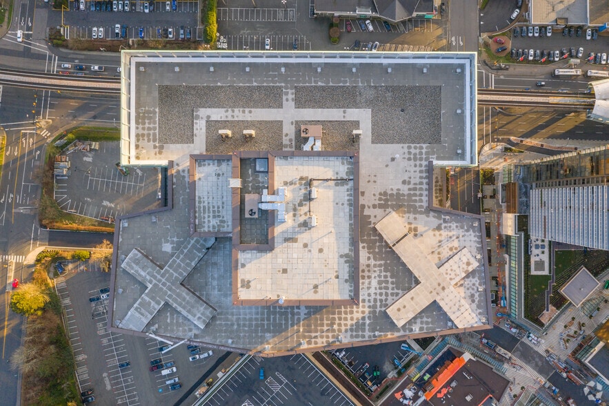 4676 Brentwood Blvd, Burnaby, BC for lease - Building Photo - Image 2 of 7