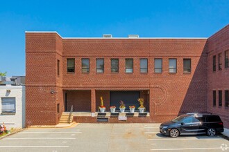 12331 Carroll Ave, Rockville, MD for lease Building Photo- Image 2 of 32