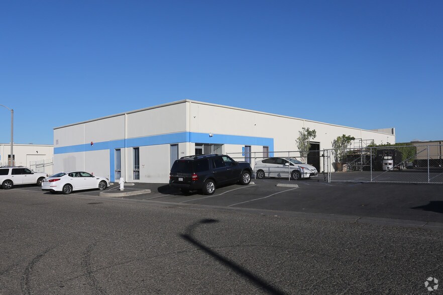 1759 E Borchard Ave, Santa Ana, CA for sale - Building Photo - Image 1 of 1