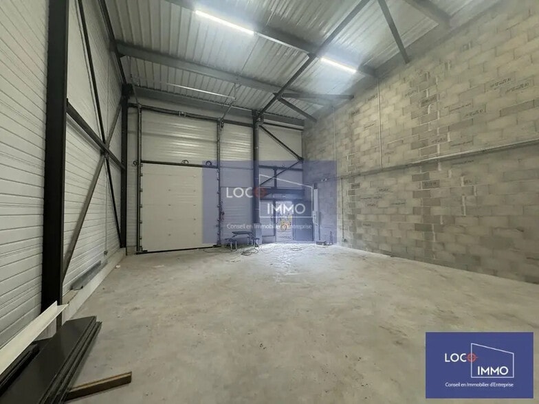 Flex in Marcheprime for sale - Interior Photo - Image 3 of 6