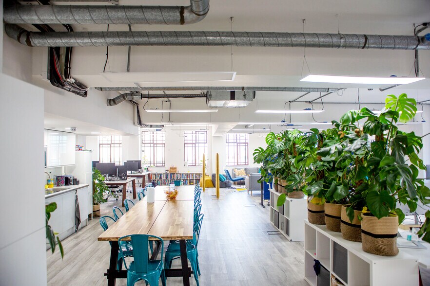 17 Bevis Marks, London for lease - Building Photo - Image 2 of 10