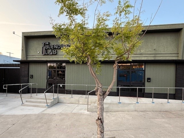 5149-5151 W Adams Blvd, Los Angeles, CA for lease - Building Photo - Image 1 of 8