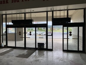 328-338 Dakota St, Sutherlin, OR for lease Interior Photo- Image 1 of 6