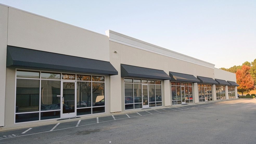 111 James Jackson Ave, Cary, NC for lease - Building Photo - Image 3 of 5