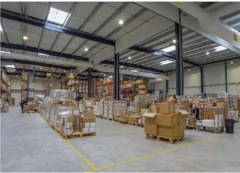 Flex in Persan for sale - Building Photo - Image 3 of 8