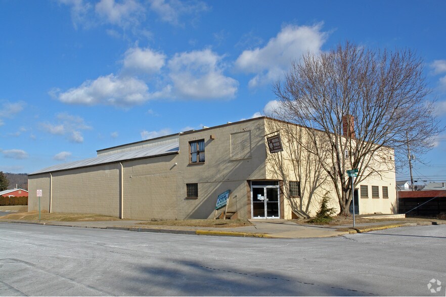 551 S Grand St, Lewistown, PA for sale - Primary Photo - Image 1 of 1