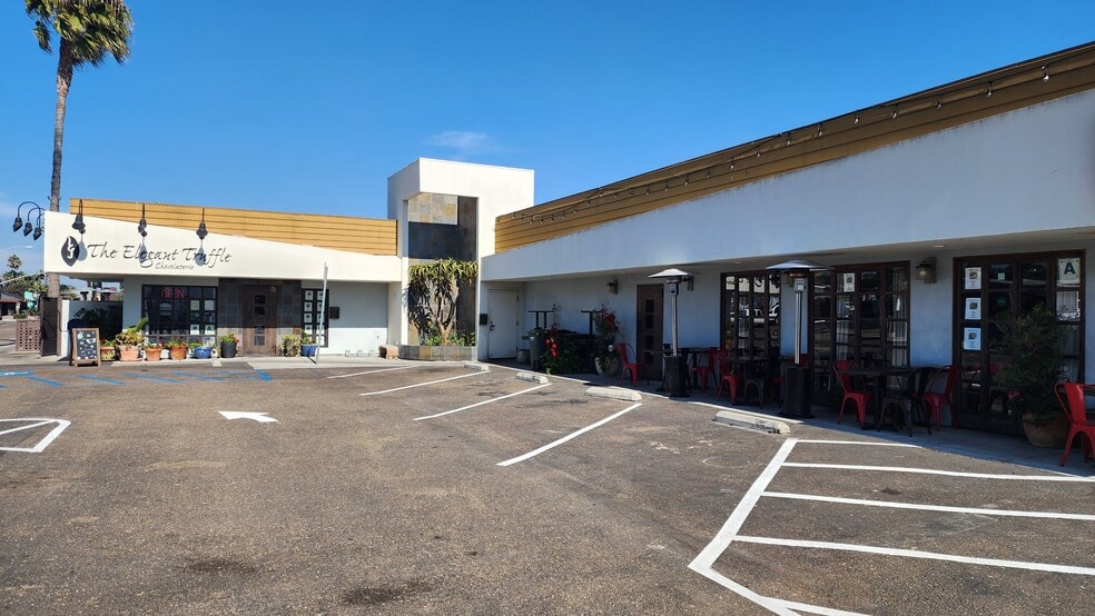 2810-2832 Canon St, San Diego, CA for lease - Building Photo - Image 2 of 17