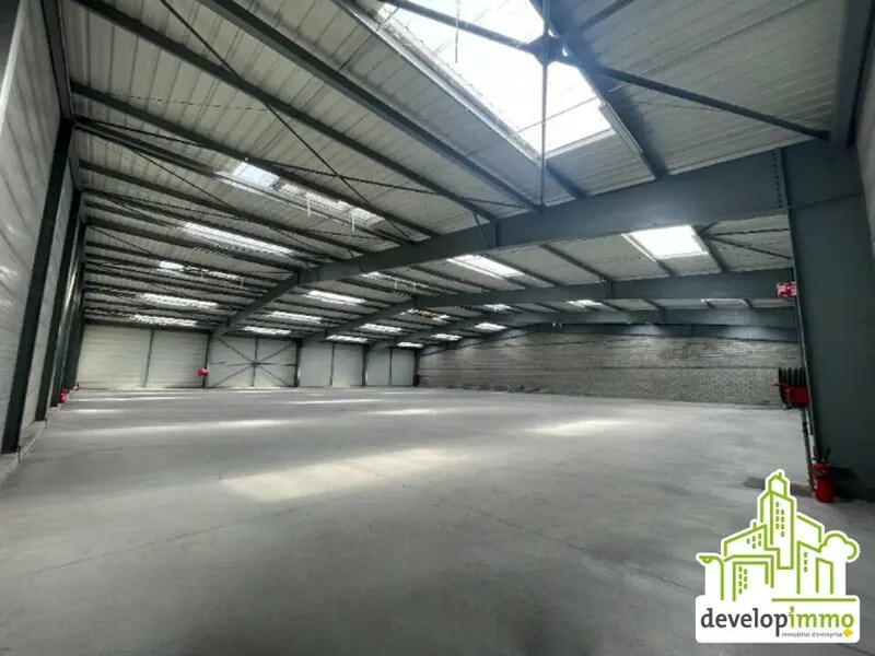 Flex in Carpiquet for lease Interior Photo- Image 1 of 6