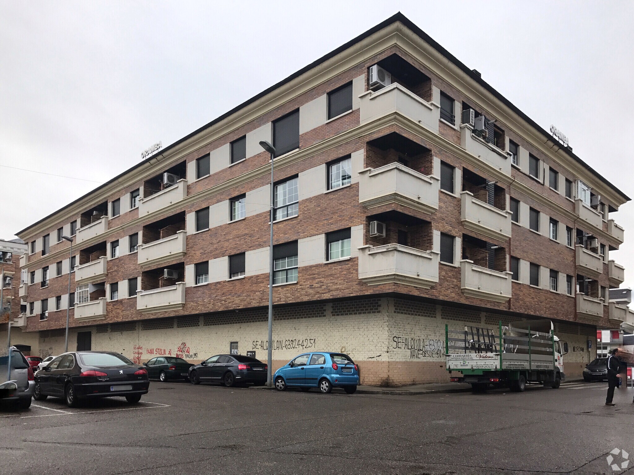 Calle Fraternidad, 1, Talavera de la Reina, Toledo for sale Primary Photo- Image 1 of 3