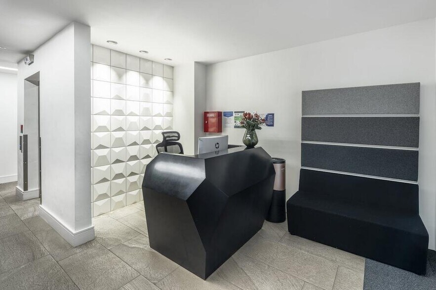 21 Worship St, London for lease - Building Photo - Image 2 of 11