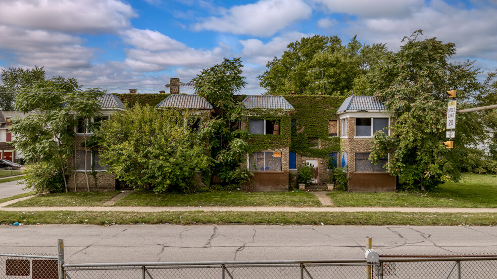 880-884 Parkwood Rd, Cleveland, OH for sale - Building Photo - Image 1 of 16