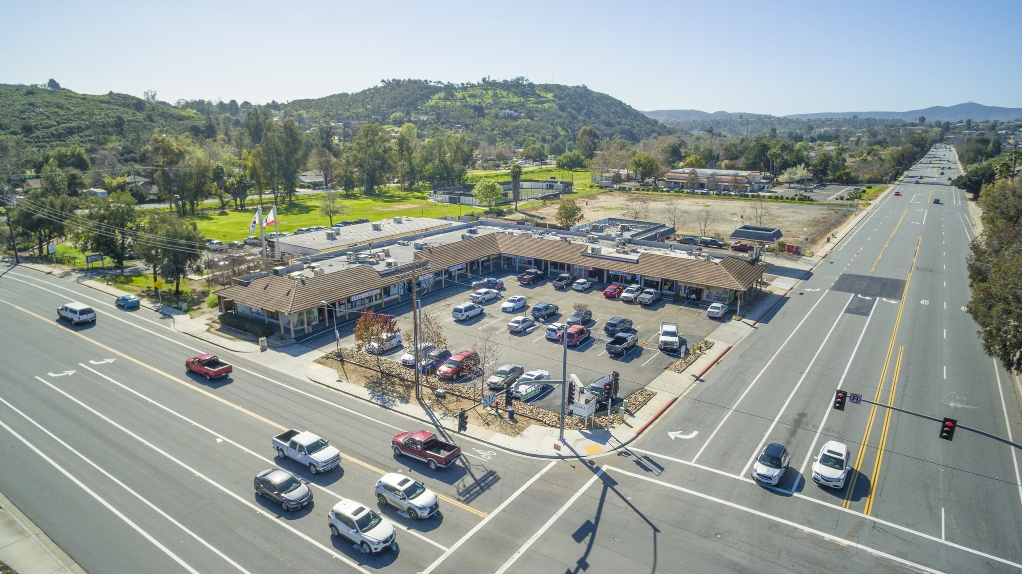 14147-14149 Twin Peaks Rd, Poway, CA for lease Building Photo- Image 1 of 3