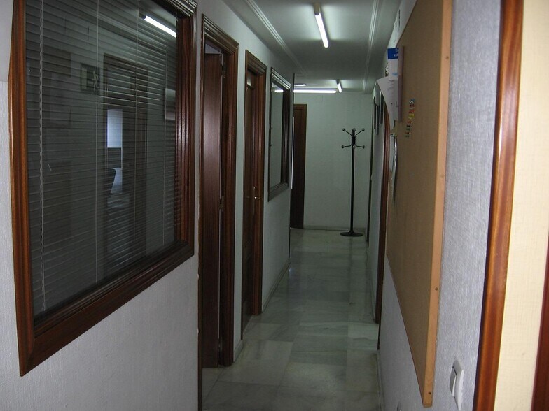 Office in SEVILLA, Sevilla for lease - Building Photo - Image 2 of 10