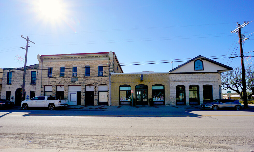 929 Loop 332, Liberty Hill, TX for lease - Building Photo - Image 2 of 3