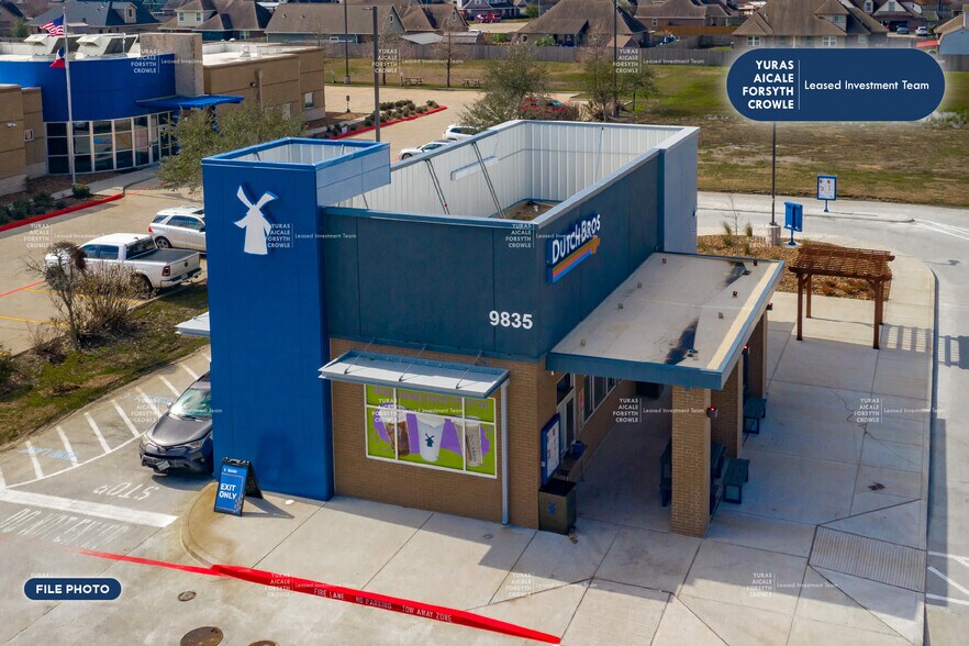 301 S Valley Mills Dr, Waco, TX 76710