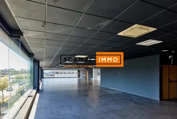 Industrial in Nanterre for lease - Building Photo - Image 1 of 6