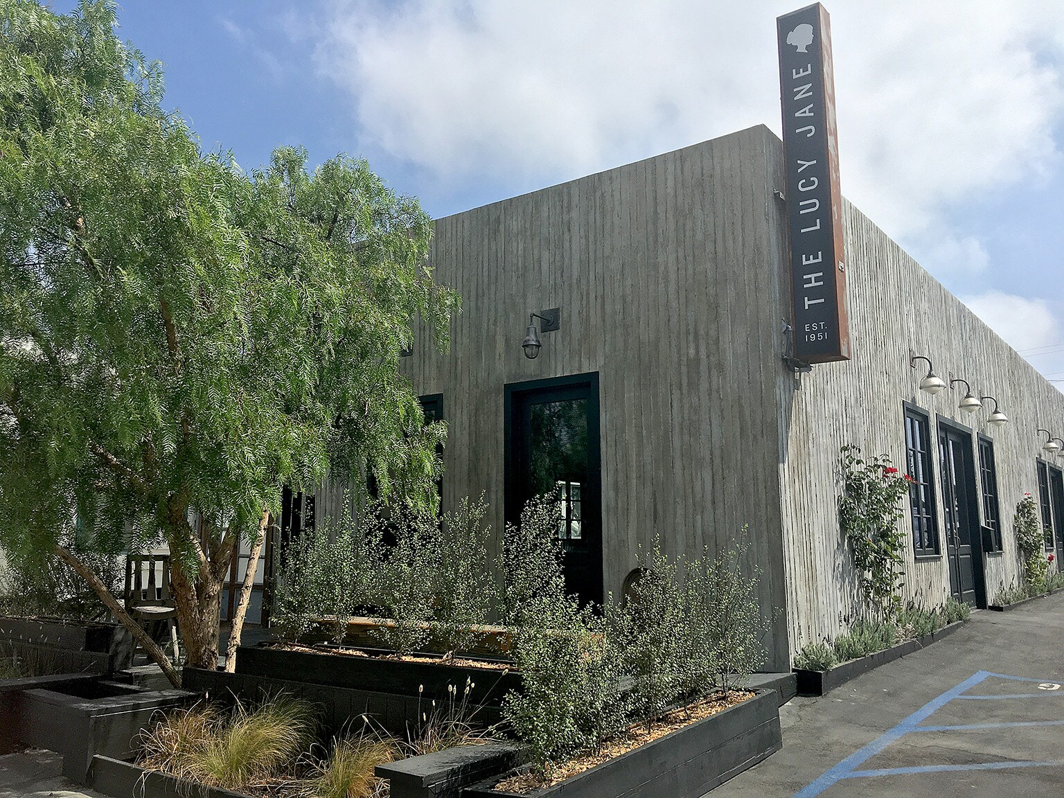 201-207 E El Segundo Blvd, El Segundo, CA for sale Building Photo- Image 1 of 1