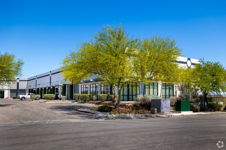 4570 W Post Rd, Las Vegas, NV for lease - Primary Photo - Image 1 of 4