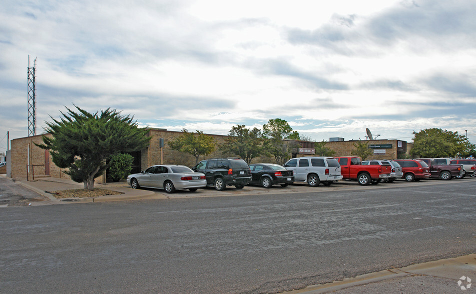 808 Tower Dr, Odessa, TX for lease - Primary Photo - Image 1 of 4