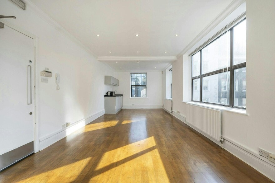 31 Windmill St, London for lease - Interior Photo - Image 1 of 19