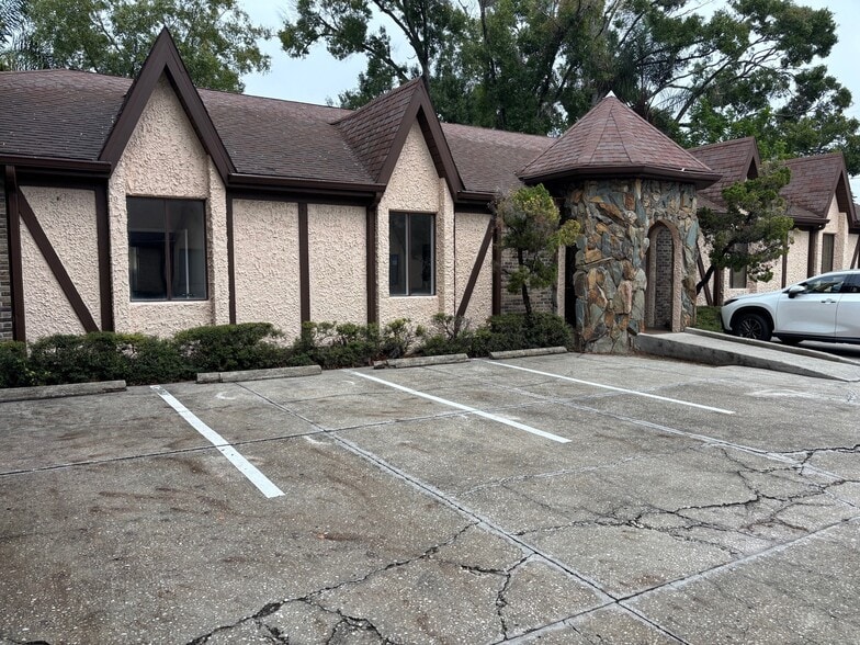 113 S Macdill Ave, Tampa, FL for lease - Building Photo - Image 2 of 13