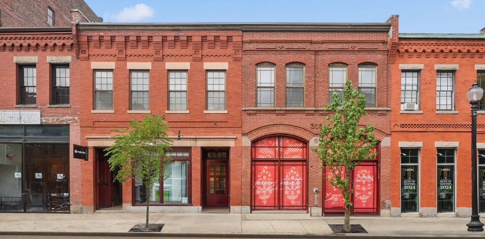 333-335 Newbury St, Boston, MA for lease - Building Photo - Image 1 of 2