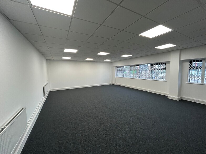 Vesty Rd, Bootle for lease - Building Photo - Image 2 of 5