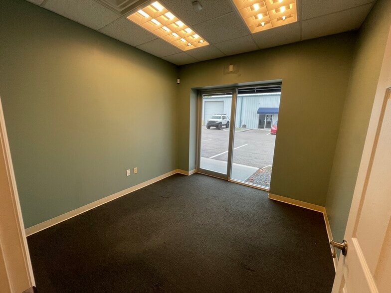 711-751 Business Park Blvd, Winter Garden, FL for lease - Building Photo - Image 1 of 13