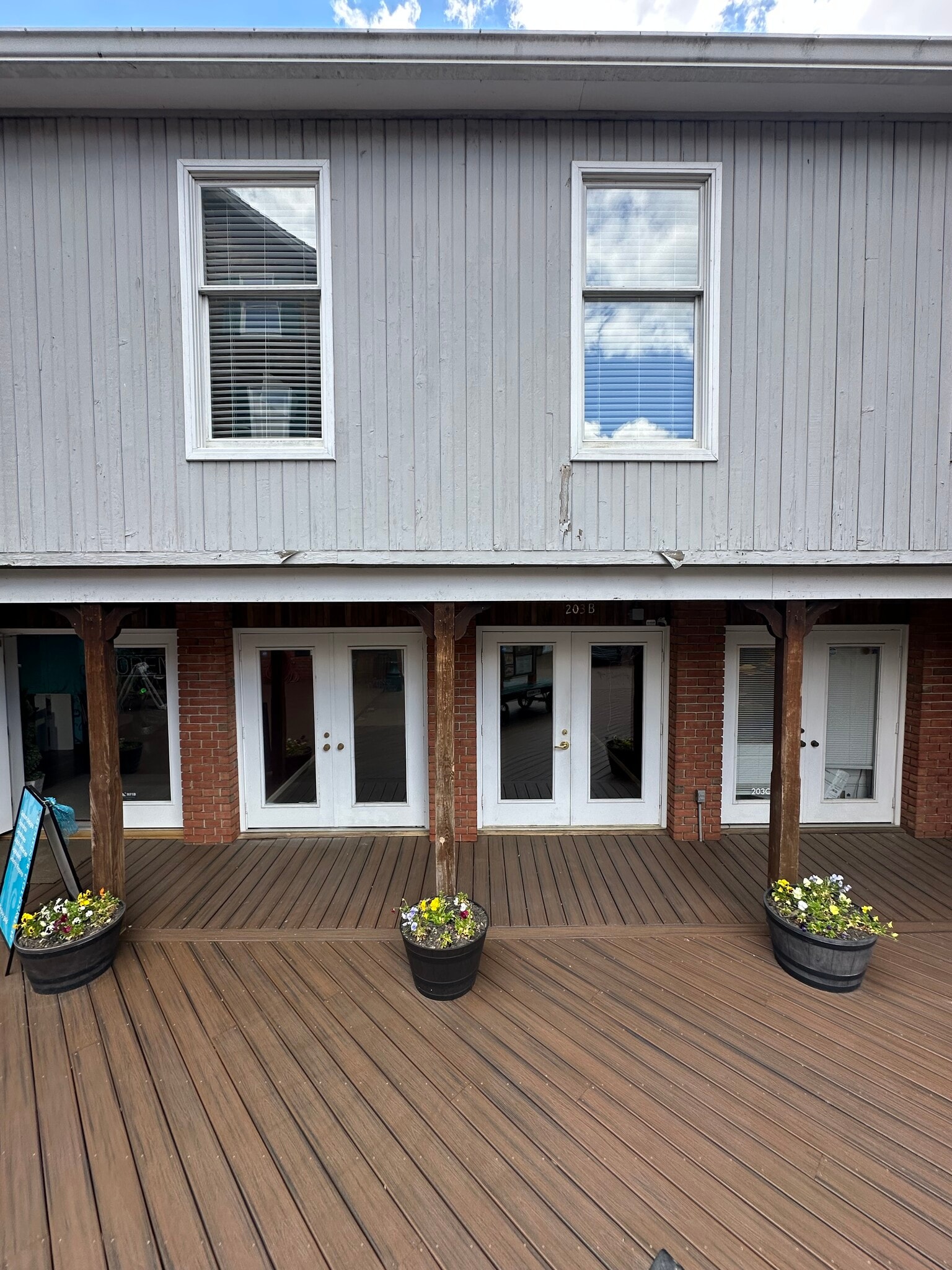 201-205 Harrison St, Leesburg, VA for lease Building Photo- Image 1 of 11