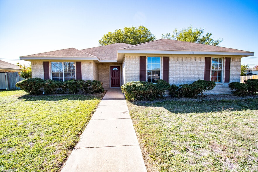 Killeen-Temple Portfolio portfolio of 6 properties for sale on LoopNet.com - Building Photo - Image 2 of 53